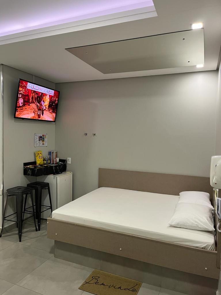 Motel Drive In T - Prolongamento Da Avenida Getulio Vargas Facil Acesso Ao Shopping Patio Chapecó المظهر الخارجي الصورة