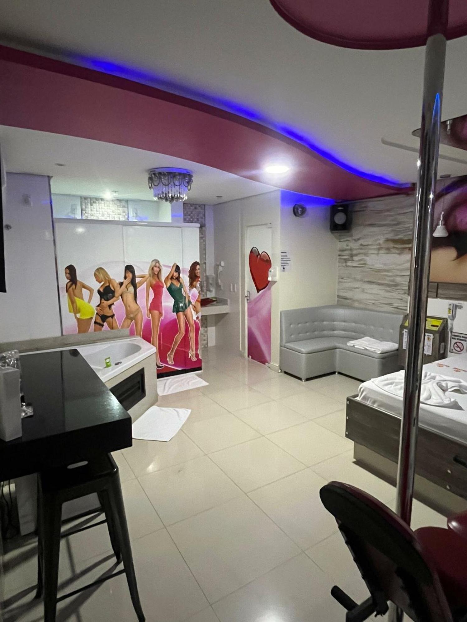 Motel Drive In T - Prolongamento Da Avenida Getulio Vargas Facil Acesso Ao Shopping Patio Chapecó المظهر الخارجي الصورة